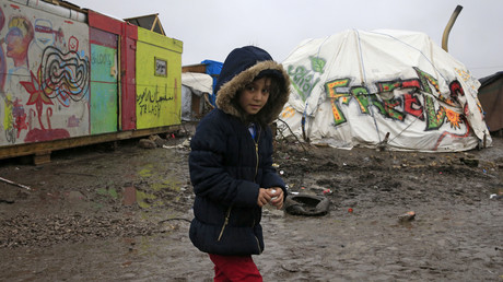Dans la Jungle de Calais, les migrants sont dans l'attente du jugement