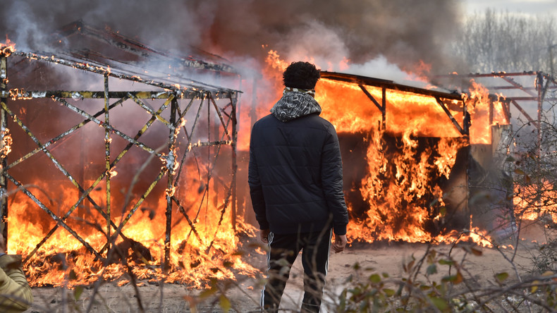 Des migrants ont déclenché plusieurs incendies dans la Jungle de Calais