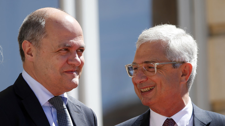 Les députés PS incités à financer une association anti-FN