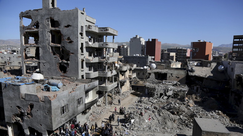 Correspondant de RT : «Cela rend fou de voir ce qui se passe» à Cizre en Turquie (VIDEO)