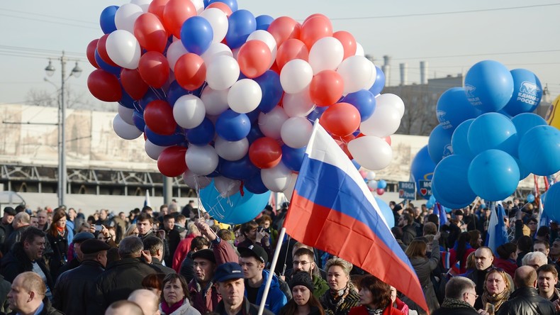 Les Criméens célèbrent le 2e anniversaire du référendum sur le rattachement à la Russie (VIDEO)