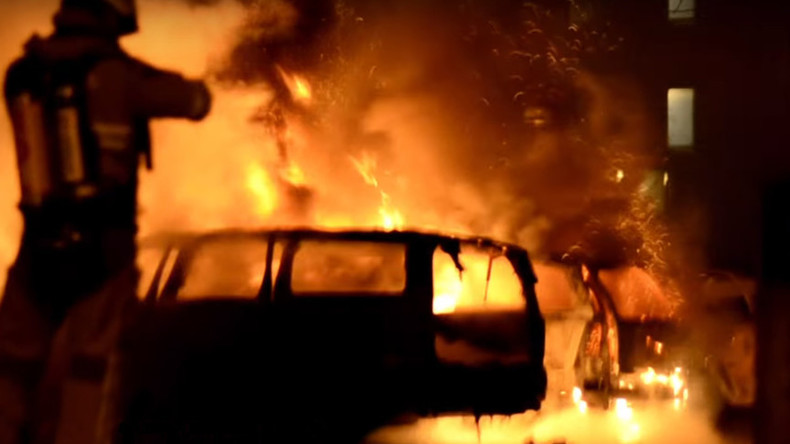 De violentes émeutes ont secoué la banlieue-sud de Stockholm pendant deux nuits consécutives (VIDEO)