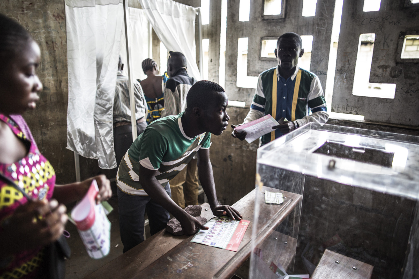 Congo : jour de vote sans téléphone ni internet ni SMS, coupés par le pouvoir (PHOTOS)