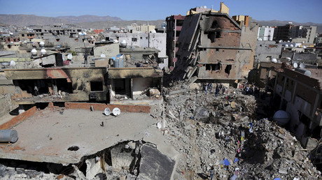 Des bâtiments endommagés lors d’affrontements entre les forces de sécurité turques et les militants kurdes dans la ville de Cizre en Turquie, le 2 mars 2016