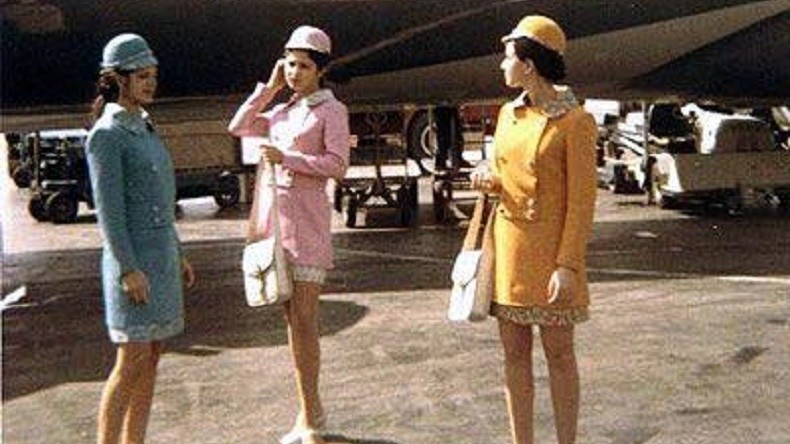 Paris-Téhéran : le maire de Vence demande aux hôtesses d'Iran Air de s'habiller façon années 1960