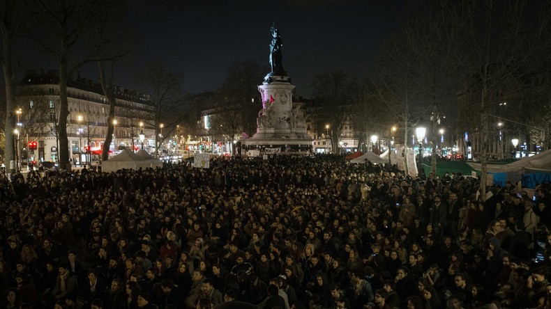 Après Paris, le mouvement «Nuit Debout» fait tache d'huile (IMAGES)