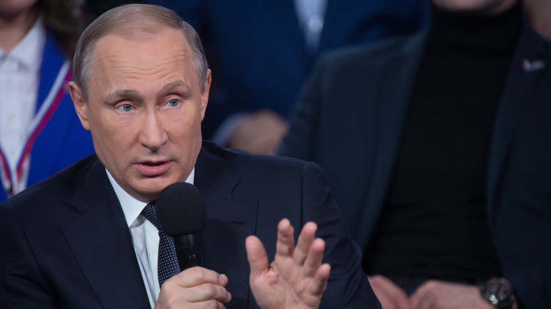 Poutine ne voit pas de preuves de corruption de ses «amis» dans l’affaire des «Panama papers»