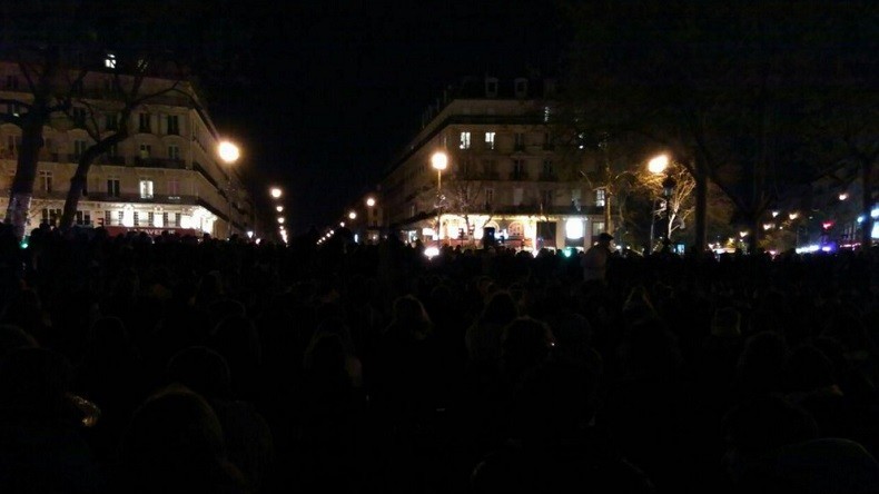 Electricité coupée lors de la Nuit Debout : les activistes auraient saboté l’éclairage par accident