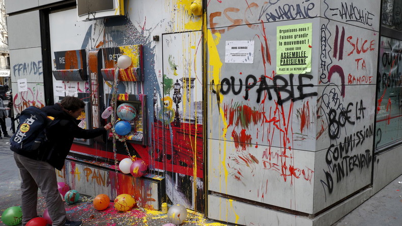 Pour le FN, «Nuit debout» est une opération de «saccage» qui doit être interdite