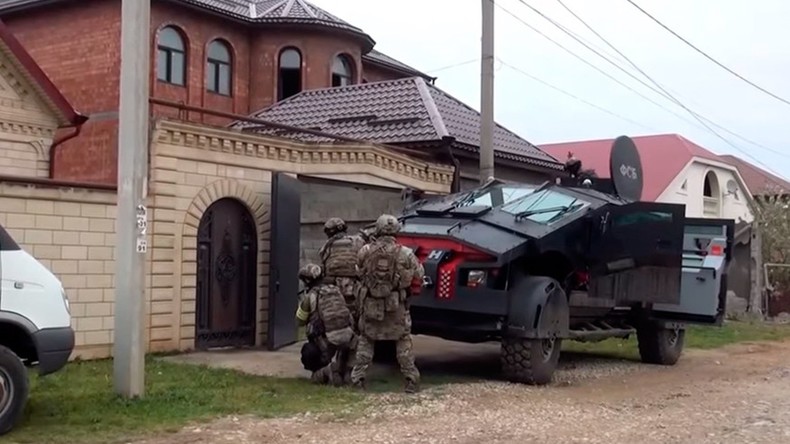 Les véhicules secrets «Batmobile» et «Tigre» commencent une opération antiterroriste au Daghestan