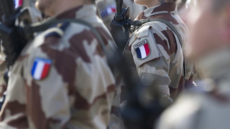 «Un danger pour mon pays», le général Soubelet perd son poste après la publication de son livre