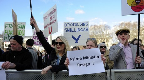 Manifestation en Islande suite aux  révélations de Panama Papers 