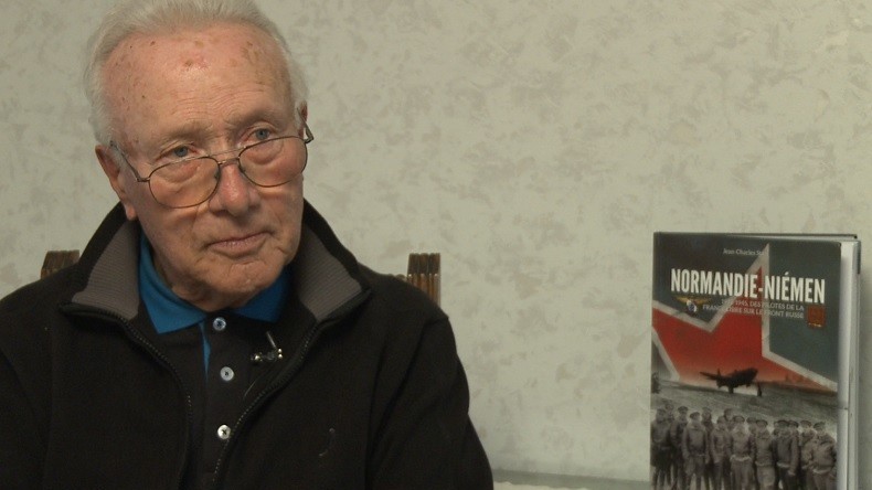 «Il est mort pour nous»: un Français offre une Légion d'honneur aux proches du Russe tombé à Palmyre