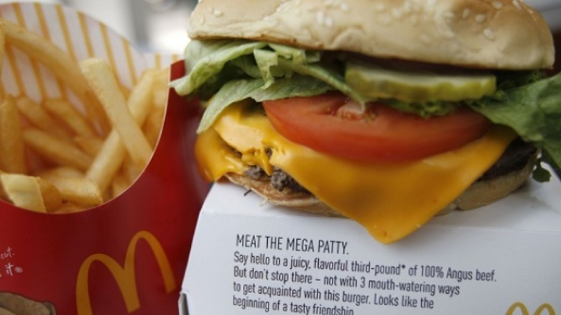 Le Chili bannit les «Happy Meals» de McDonald's et les œufs de Kinder