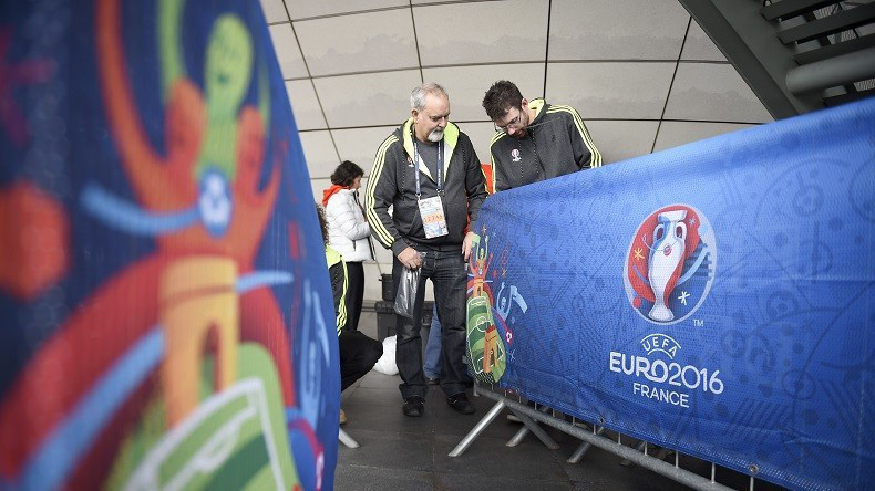 Euro 2016 : Londres met en garde ses citoyens contre le risque d'attentats