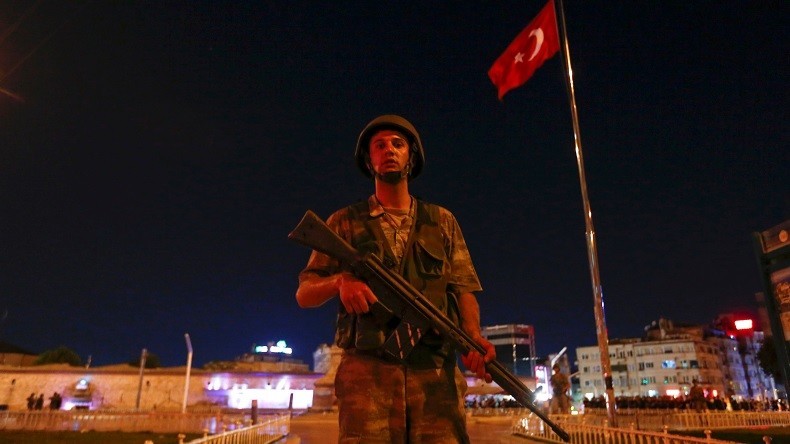 Putsch manqué en Turquie : une partie de l’armée s'est soulevée contre le président Erdogan
