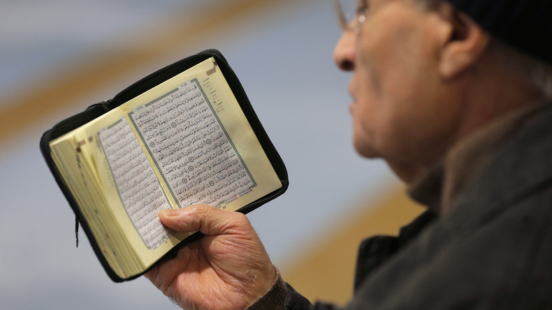 Formation des imams, surveillance des prisons... la France muscle son dispositif contre-terroriste