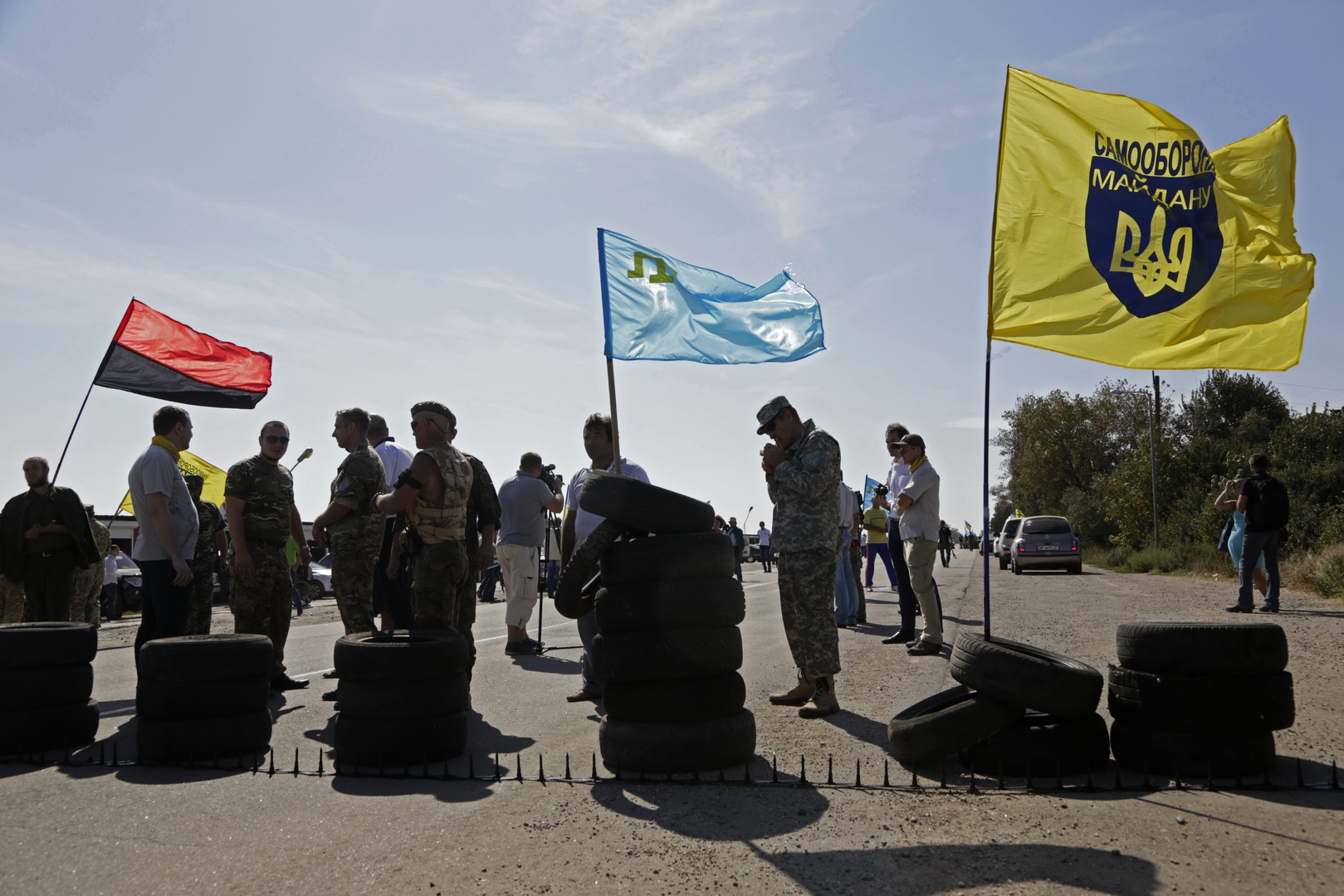 Des extrémistes ukrainiens bloquent momentanément la frontière entre la Crimée et l’Ukraine