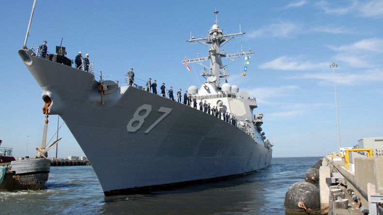 Un destroyer américain pris pour cible par un missile près du Yémen