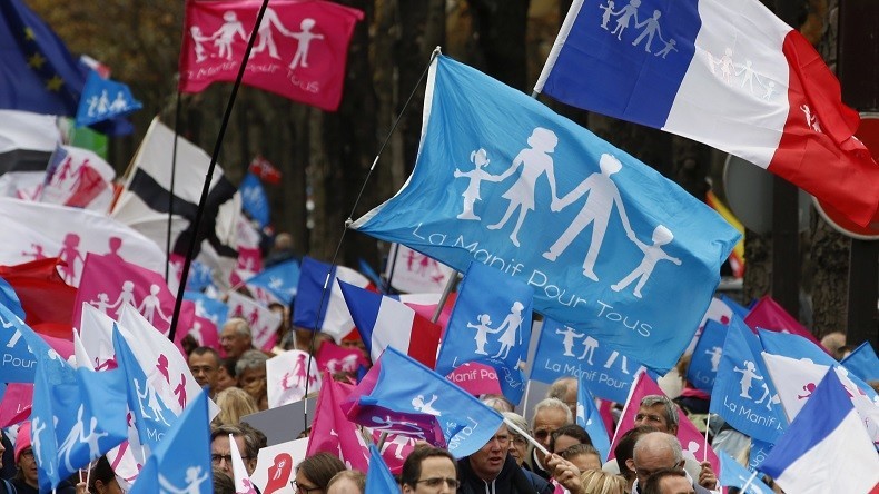 Manif et contre-manif pour tous : l’enjeu du mariage gay fait son retour dans les rues de Paris