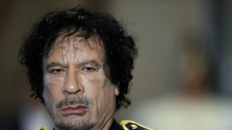 Mort il y a cinq ans, Kadhafi hante encore la politique française