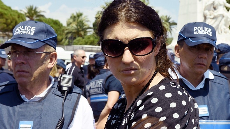 Attentat à Nice : la policière qui a évoqué des «pressions» sera jugée pour diffamation