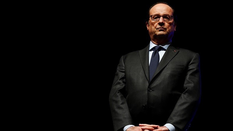Un tweet malheureux et cinq autres bourdes de la diplomatie sous François Hollande