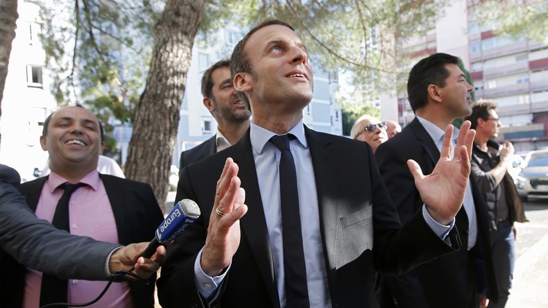 «Ultralibéral», «sans aucune expérience» : la candidature d'Emmanuel Macron provoque les sarcasmes