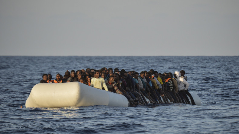 Une prime exceptionnelle de 2 500 euros pour inciter les migrants au retour dans leur pays ?