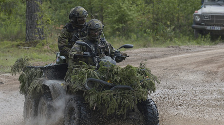 Des soldats estoniens lors des exercices Saber Strike menés avec l'armée américaine en Estonie en 2016