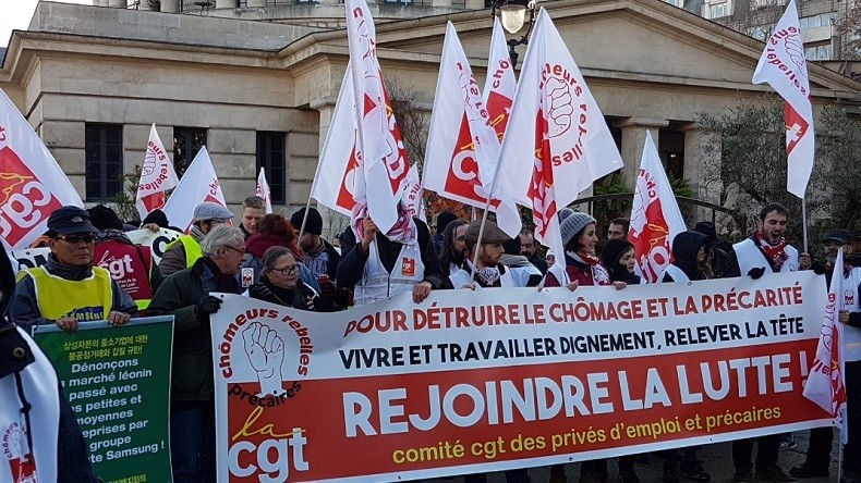 Chômeurs et précaires manifestent à Paris, à quelques mois de la présidentielle (PHOTOS, VIDEOS)