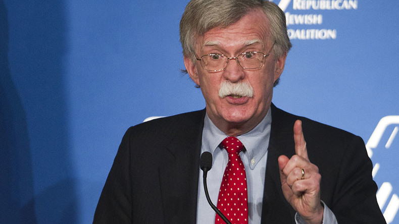 Ex-ambassadeur américain : Washington serait derrière «l’ingérence russe» dans la présidentielle
