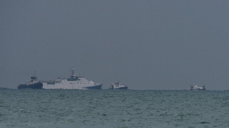 Premières images de l’opération de recherche des débris de l’avion militaire russe en mer Noire