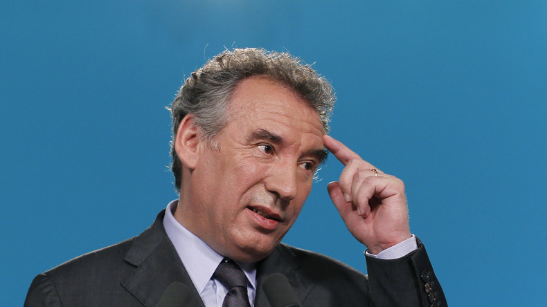 Un «pacte secret» Fillon-Bayrou pour contrer la montée d'Emmanuel Macron ?
