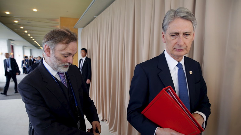 UE : nouveau diplomate britannique aux manettes pour le Brexit après une fracassante démission