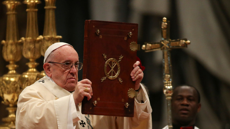Célébrations de l'épiphanie à la basilique Saint-Pierre au Vatican