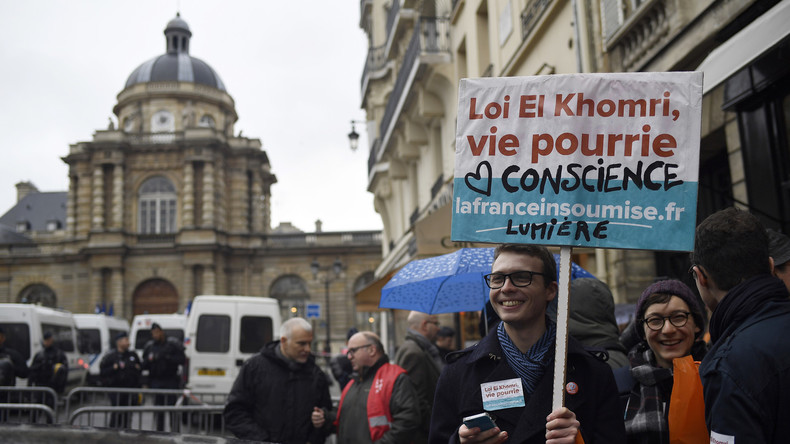 France : le Sénat rejette la proposition d'abrogation de la loi Travail