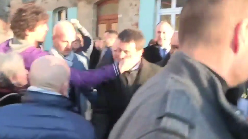 Le gifleur de Manuel Valls écope de trois mois de prison avec sursis