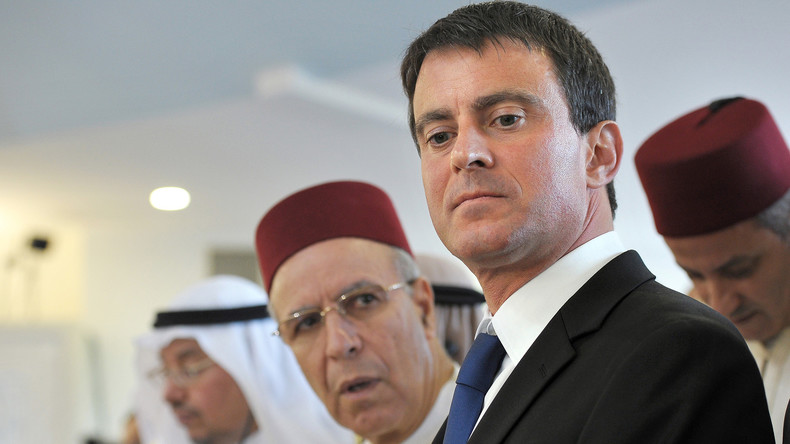 Manuel Valls, «meilleur ambassadeur» du «CICF», se fait corriger en direct sur Twitter