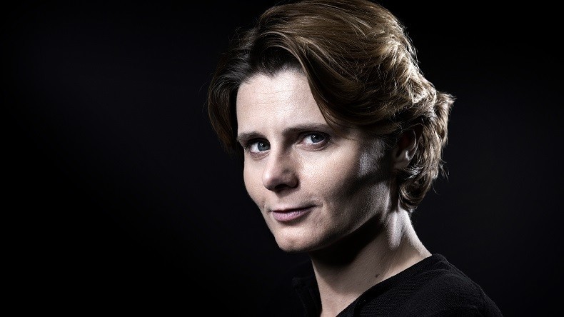 Caroline Fourest à nouveau prise en flagrant délit de mensonge pour un tweet sur Valls ?