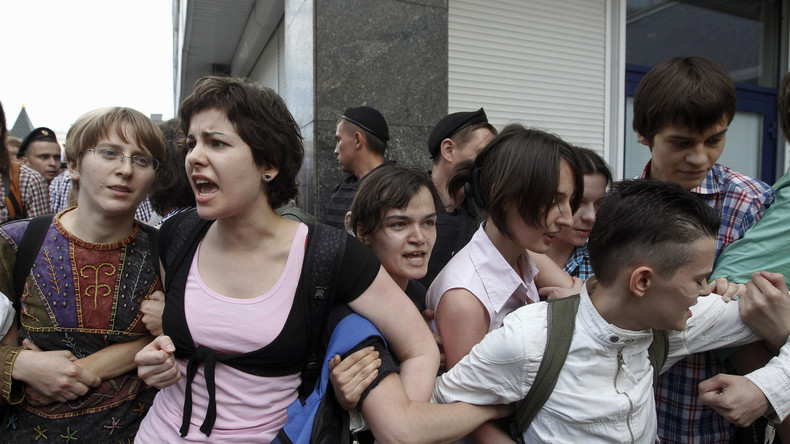Non, les Russes ne sont pas soudainement autorisés à battre leurs femmes !