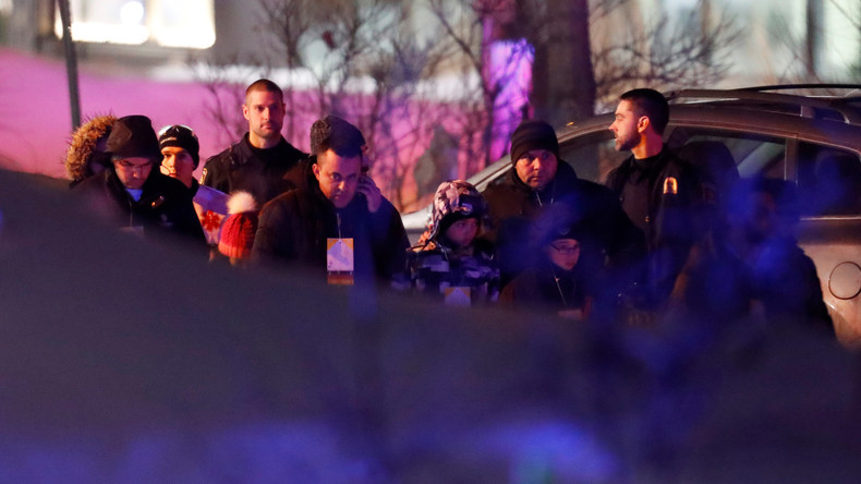 Fusillade à Québec : un jeune étudiant inculpé de meurtres avec préméditation