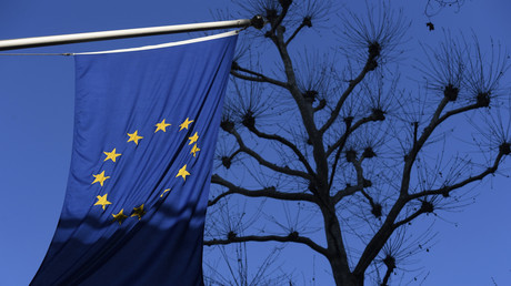 La Commission européenne est inquiète et entend engager les réseaux sociaux dans la chasse aux 