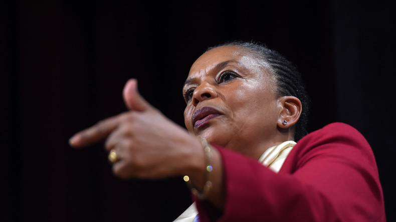 Taubira cogne sur Macron, «pur produit du système», et fait l'éloge de Hamon