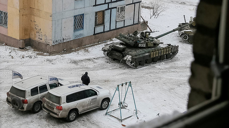 Des tanks de l'armée ukrainienne filmés dans le Donbass par la BBC (VIDEO)