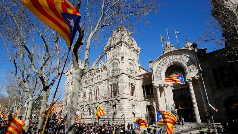 L'ancien président de la Catalogne devant la justice pour un référendum illégal sur l'indépendance