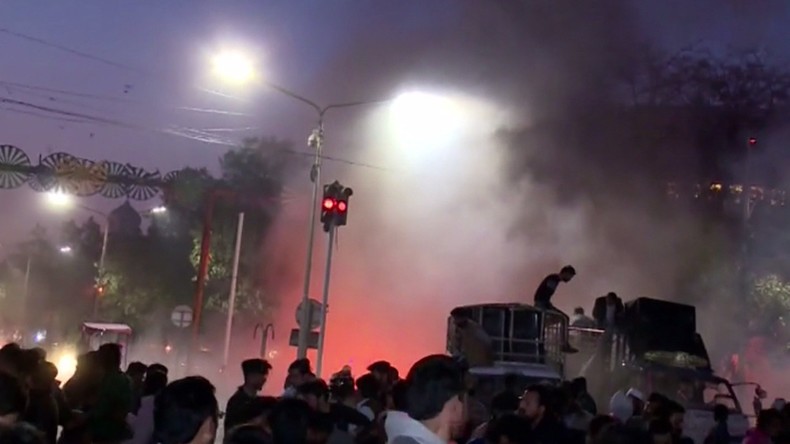 Pakistan : premières images de l’attentat qui a frappé une manifestation à Lahore (VIDEO)