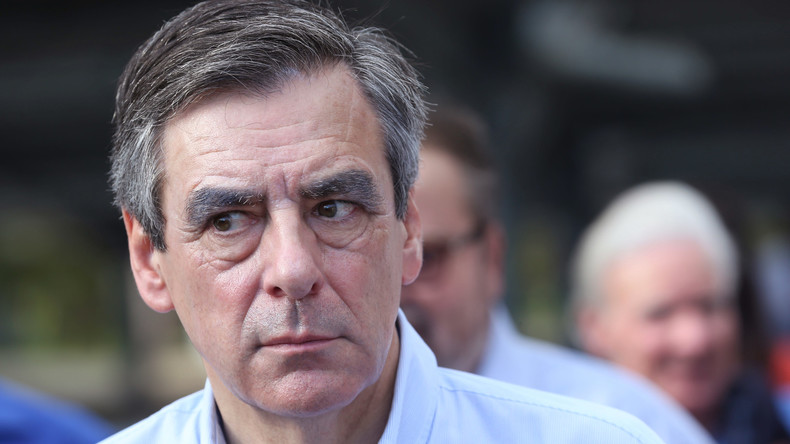 Face à la fronde, François Fillon martèle qu'il n'y a «pas de solution alternative» à sa candidature
