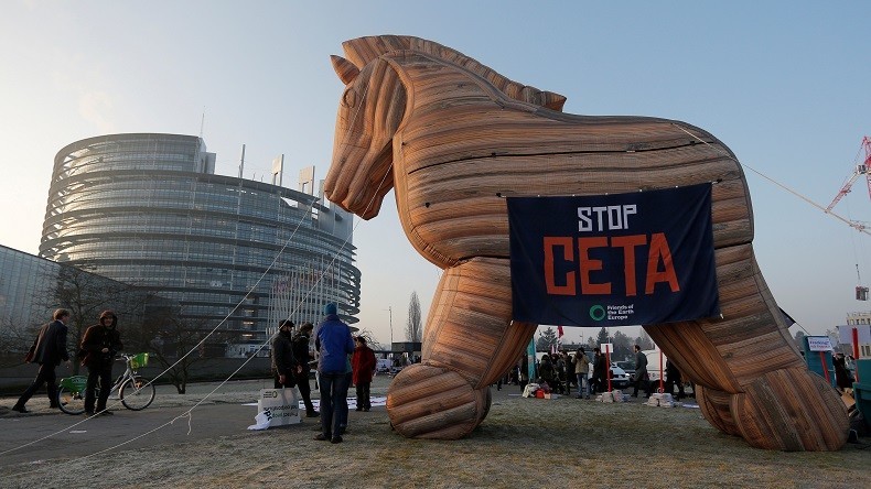 CETA : les députés européens adoptent l'accord controversé UE/Canada