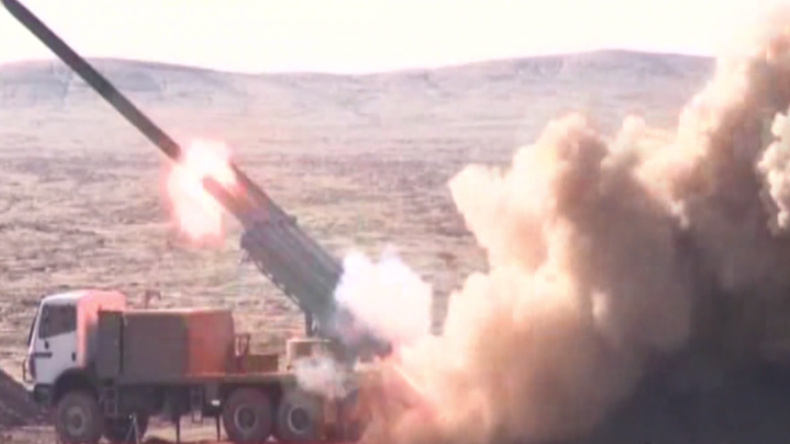 Images impressionnantes du test de missiles iraniens